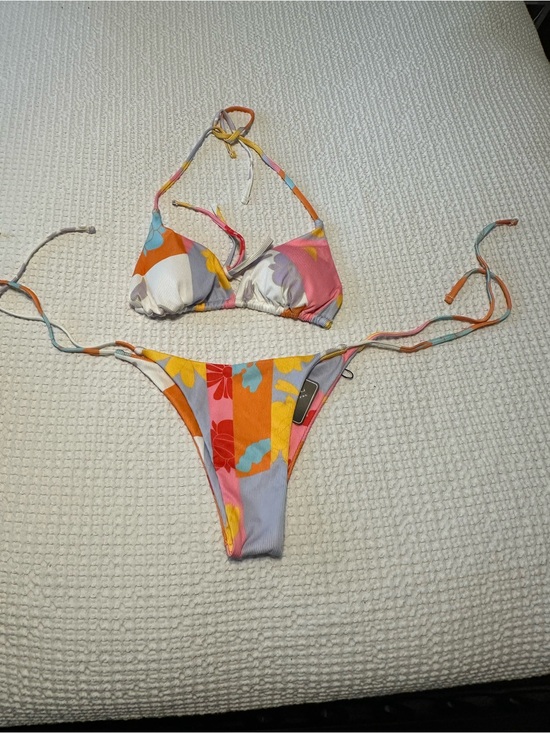 Zaful Other - Zaful Floral Multicolor Ribbed String Bikini Set with Pastel Colors